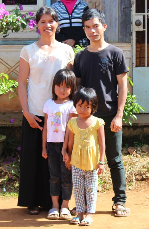 Ya Suy bị bà con buôn làng chê xấu - 3