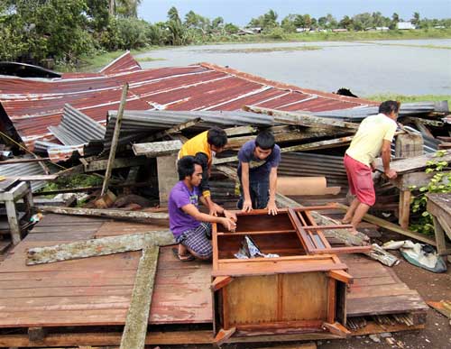 Chùm ảnh: Siêu bão Bopha tàn phá Philippines - 2