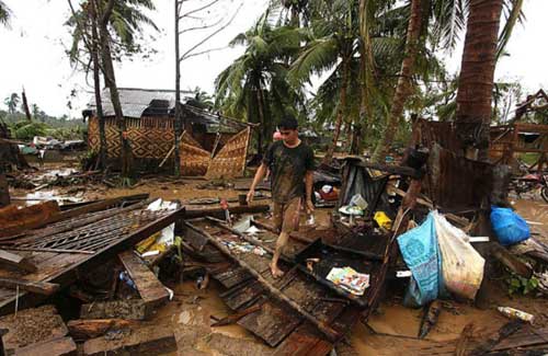Chùm ảnh: Siêu bão Bopha tàn phá Philippines - 6