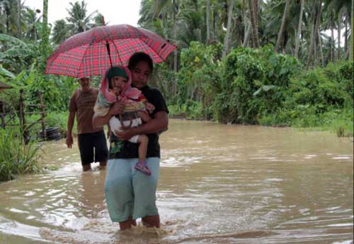 Chùm ảnh: Siêu bão Bopha tàn phá Philippines - 7