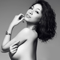 Ca nhạc - MTV - Pha Lê khoe ảnh bán nude