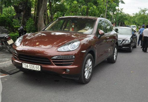 Dàn xe sang biển đẹp ở Quảng Bình - 9