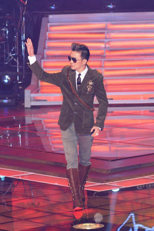 Những sao Việt "tốn" giấy mực nhất 2012 - 12