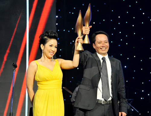 Những sao Việt "tốn" giấy mực nhất 2012 - 14