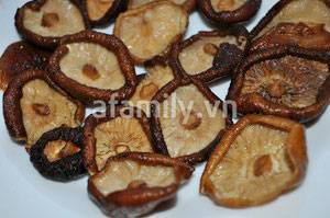 3 bước đơn giản cho món gà hấp nấm - 5