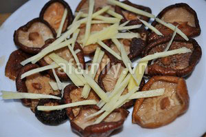 3 bước đơn giản cho món gà hấp nấm - 6