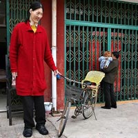 Tin tức trong ngày - Người phụ nữ cao nhất thế giới qua đời