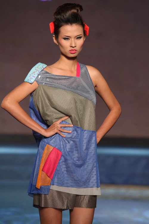 Hoa hậu, siêu mẫu "đổ bộ" sàn catwalk - 10