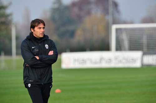 Serie A trước vòng 16: Bà đầm hưởng lợi - 2