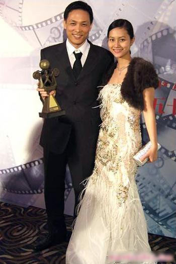 Khi người đẹp Việt "khôn nhà dại chợ"! - 5