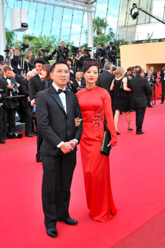 Khi người đẹp Việt "khôn nhà dại chợ"! - 4