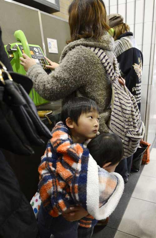 Cận cảnh động đất ở Nhật Bản - 2