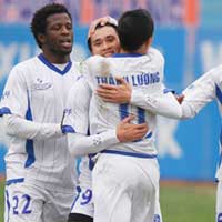 Bóng đá - Mùa giải BĐVN 2013: Gần 1/3 đội bỏ cuộc