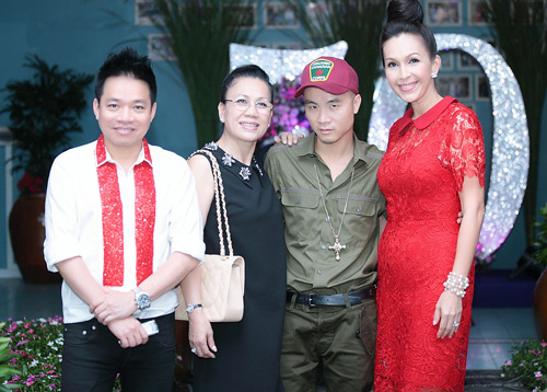 Đón tuổi 50, Diễm My lại gây ngạc nhiên - 15