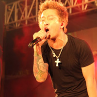 Ca nhạc - MTV - Mặc trời lạnh, Tuấn Hưng cởi áo hát sung