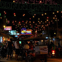 Tin tức trong ngày - Cháy chợ đêm ở Campuchia, 8 người chết