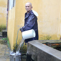 Tin tức trong ngày - Gia đình 37 năm đổi nước lấy cơm