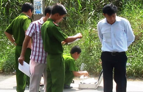 Nghi án giết người vứt xác bên đường - 2