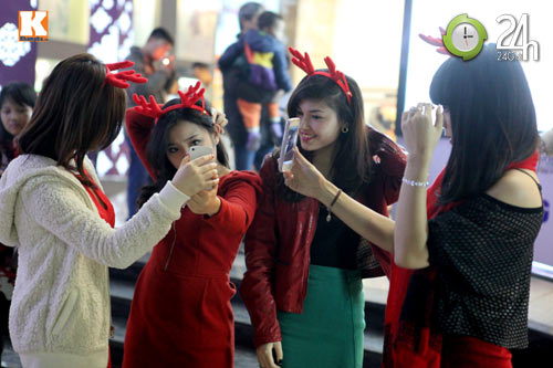 Giới trẻ Hà Thành đón Giáng sinh sớm - 4