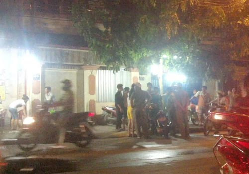 Hàng chục thanh niên hỗn chiến ở quán nhậu - 2