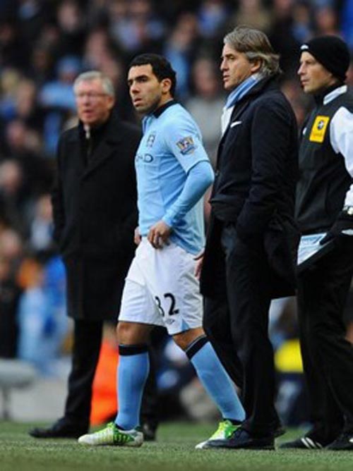 Man City: Niềm tin mù quáng của Mancini - 2