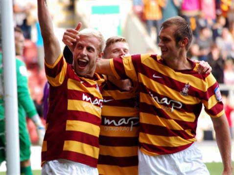 Bradford - Arsenal: Cơ hội rèn quân - 2