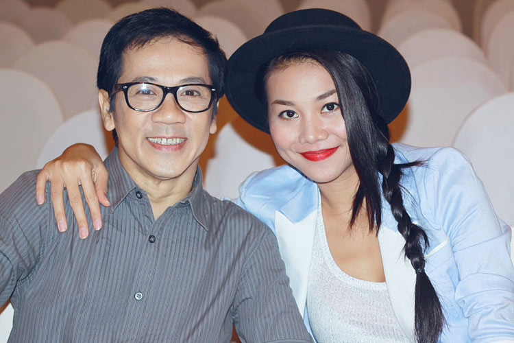 Thanh Hằng chu môi nhí nhố bên Thành Lộc - 9