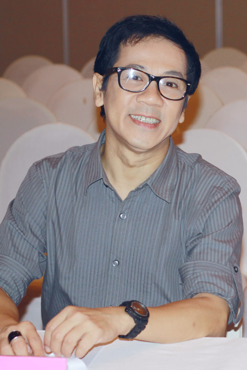 Thanh Hằng chu môi nhí nhố bên Thành Lộc - 2
