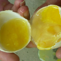 Sức khỏe đời sống - Thêm bệnh vì "thần dược" trứng ung