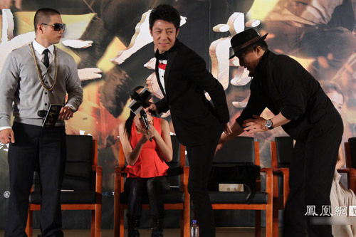 Thành Long đấu võ với bạn trai Tử Di - 4