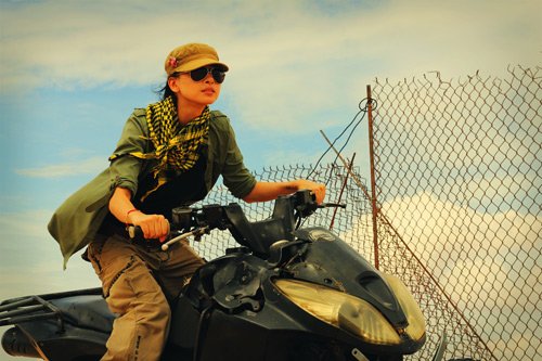 Ngô Thanh Vân bụi bặm trên sa mạc cát - 4