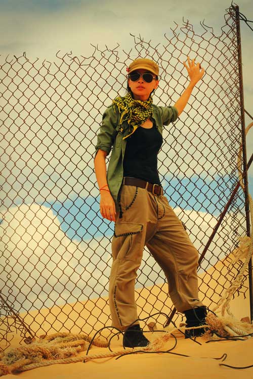 Ngô Thanh Vân bụi bặm trên sa mạc cát - 6