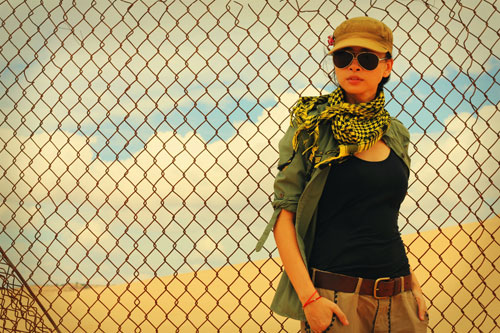 Ngô Thanh Vân bụi bặm trên sa mạc cát - 8