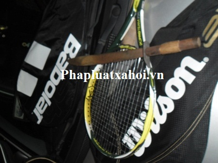 NK141: Đi chơi tennis, mang mã tấu phòng thân - 2