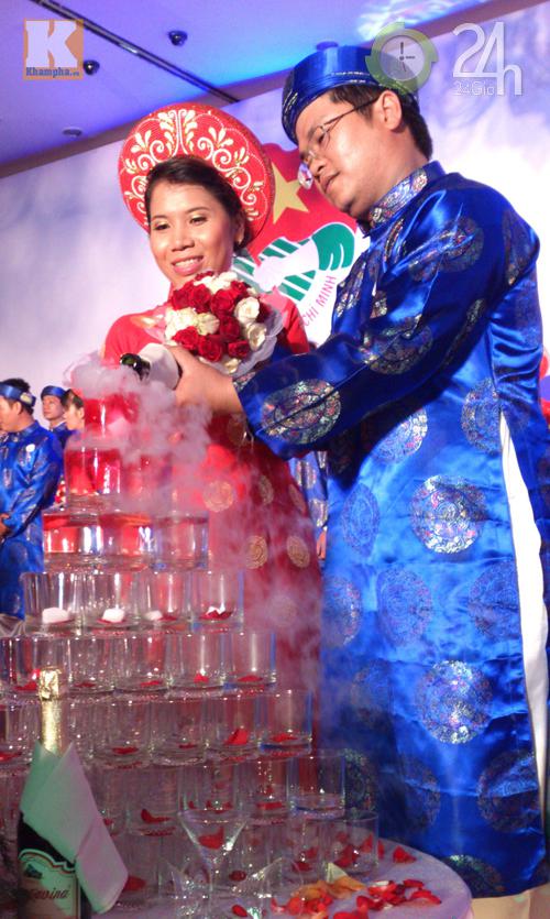 120 cặp đôi rạng ngời trong lễ cưới tập thể - 13