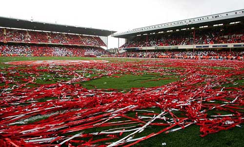 Arsenal: Đâu phải tại Emirates - 4