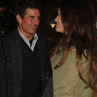  - Tom Cruise bí mật hẹn hò gái lạ?
