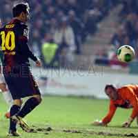 Bóng đá - Messi lại lập cú đúp: Quỷ khóc thần sầu