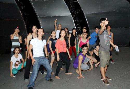 Sao hải ngoại trình diễn tại Bước nhảy - 8