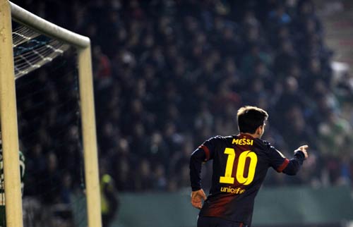 Messi – Falcao: Long tranh hổ đấu - 2