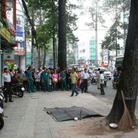 Tin tức trong ngày - Rơi từ cửa sổ chung cư: Trẻ chết oan