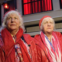 Phi thường - kỳ quặc - 70 tuổi vẫn làm... gái bán hoa