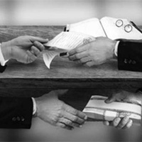 Giáo dục - du học - Dân mạng Nga phản hồi vụ giảng viên bán điểm