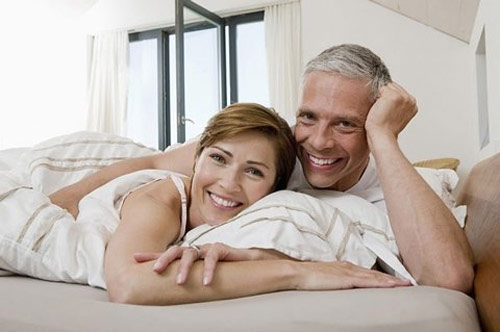 Làm “chuyện ấy”: Tuổi nào thì nghỉ? - 2