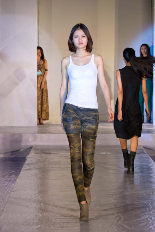 Nhã Trúc nhợt nhạt đi tổng duyệt catwalk - 6
