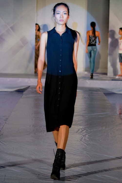 Nhã Trúc nhợt nhạt đi tổng duyệt catwalk - 2