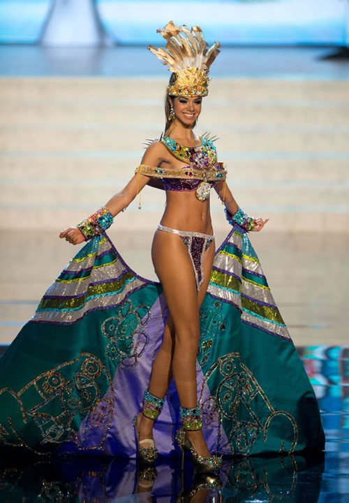 Thí sinh Hoàn vũ mặc quốc phục sexy - 5