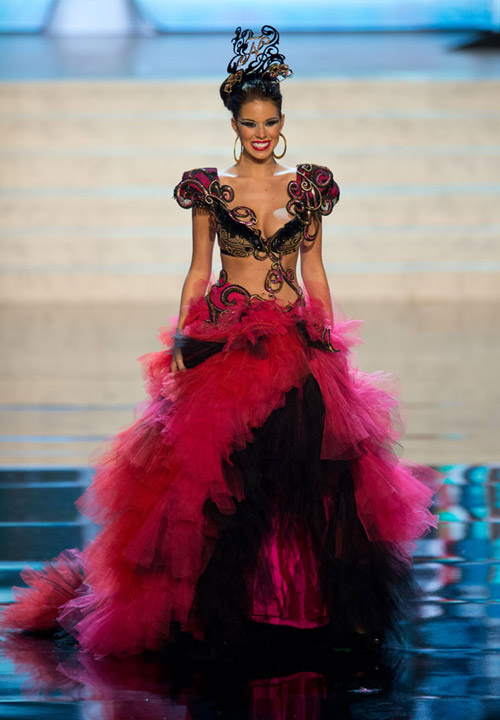 Thí sinh Hoàn vũ mặc quốc phục sexy - 4