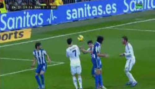 Real: Tạm biệt ngôi báu - 3