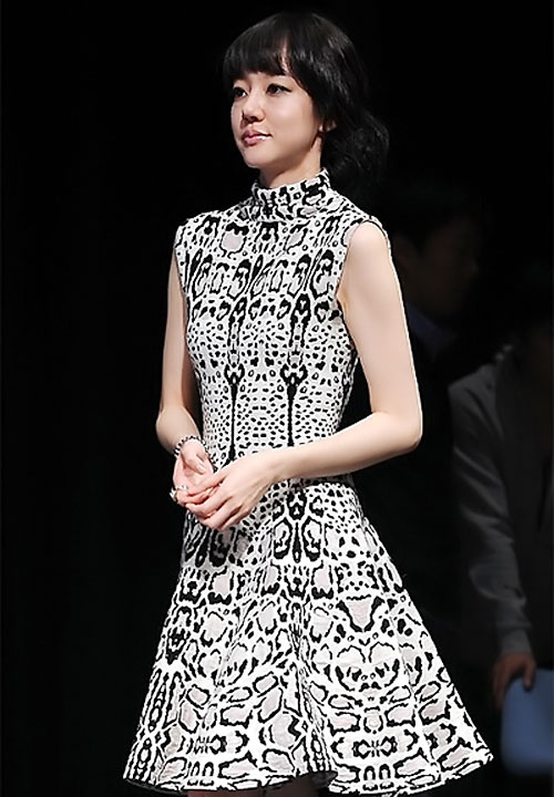 "Châu Tấn xứ Hàn" lọt top phong cách - 4